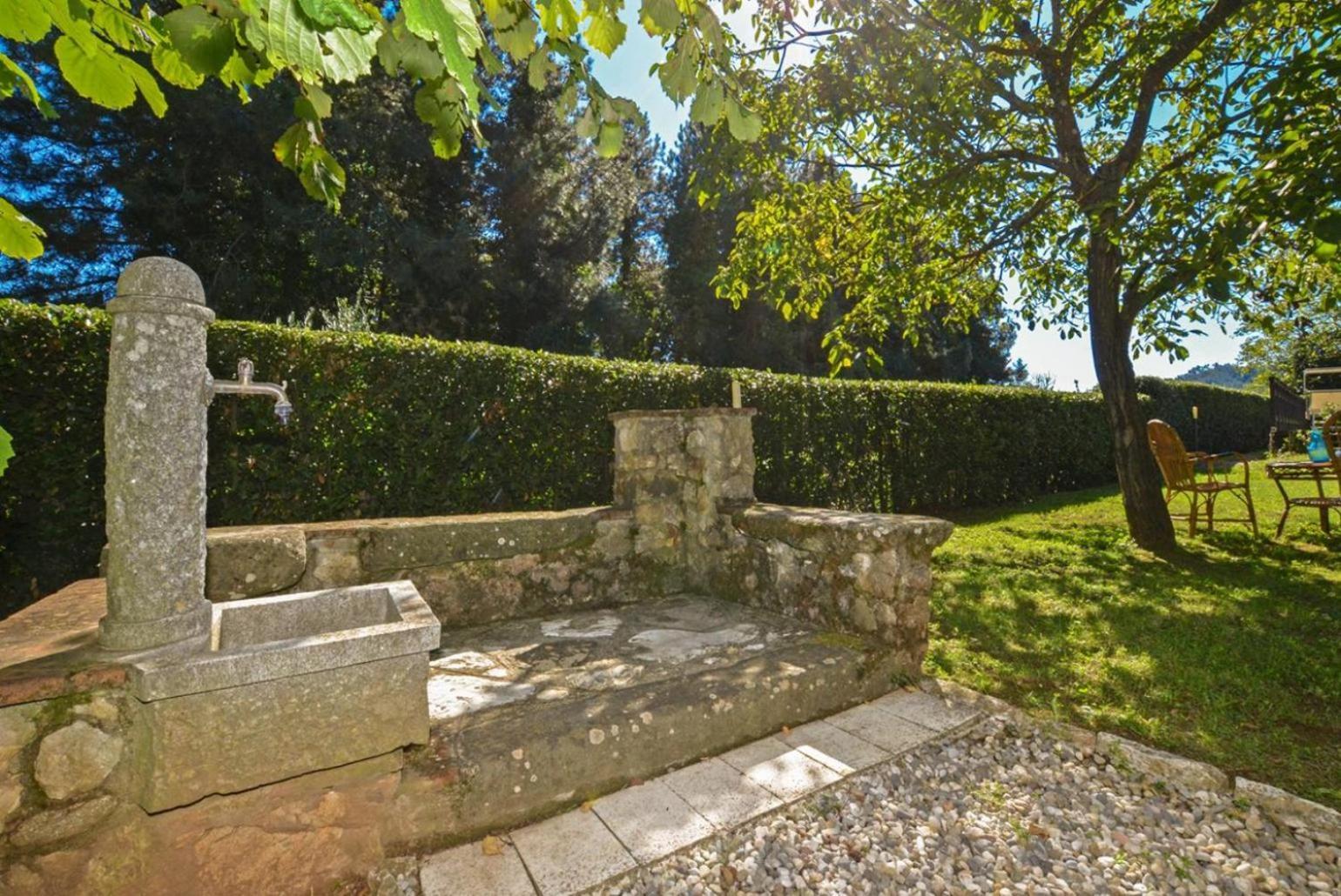 Villa Casale Di Rosa ลุคคา ภายนอก รูปภาพ