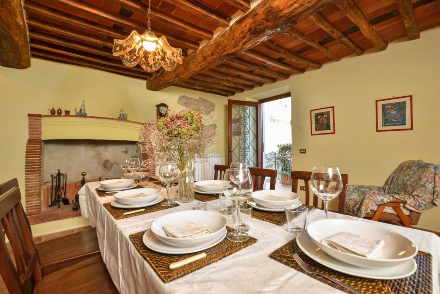 Villa Casale Di Rosa ลุคคา ภายนอก รูปภาพ